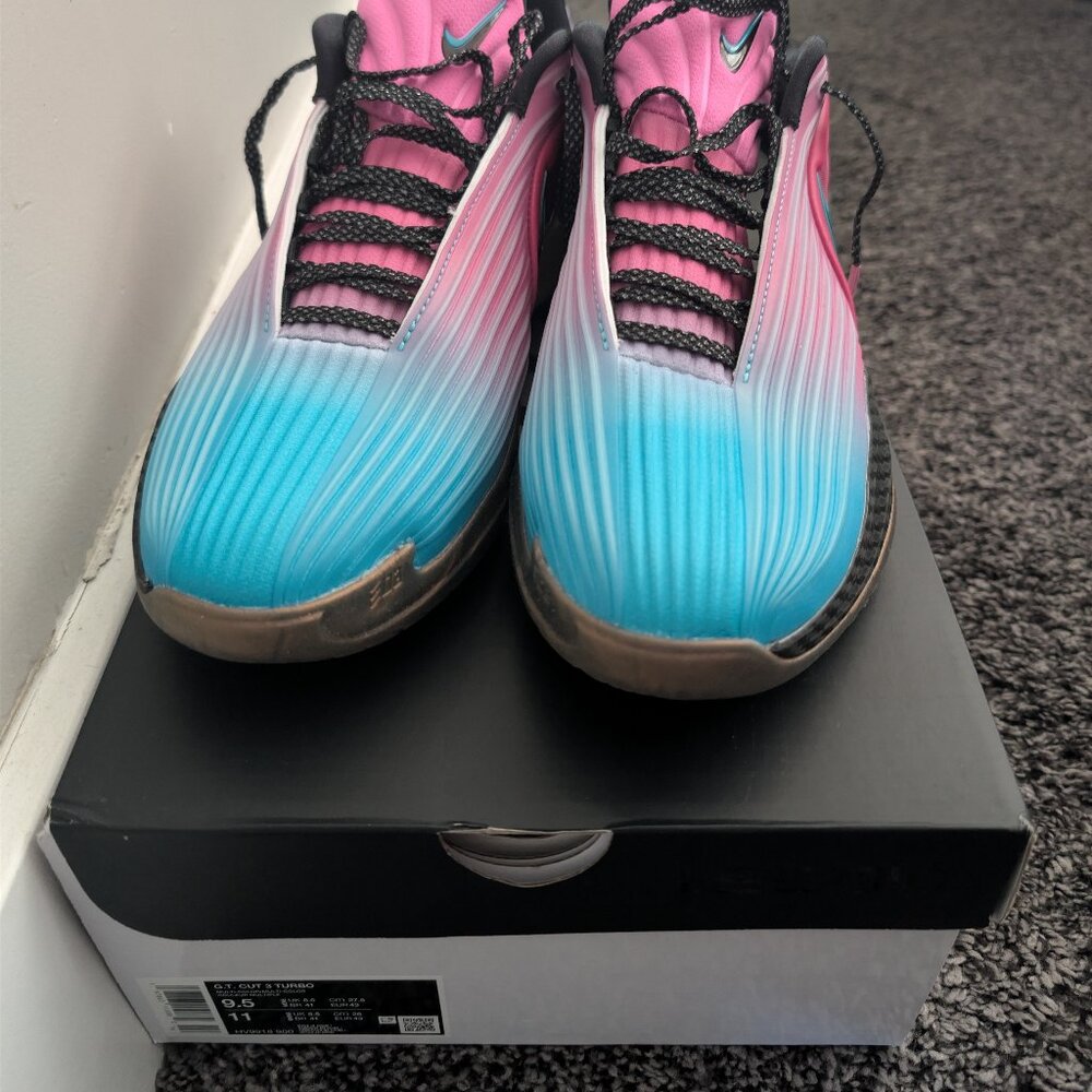 Nike Air Zoom GT Cut 3 Turbo Basketball Shoes Mens Size 9.5 HV9919-900 - Picture 2 of 4